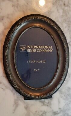 Silver Oval Picture Frame